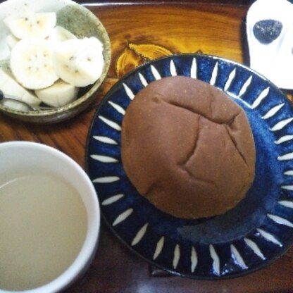 フルーツとパンとドリンク、安定の朝食です(^^♪
良い週末を(^o^)